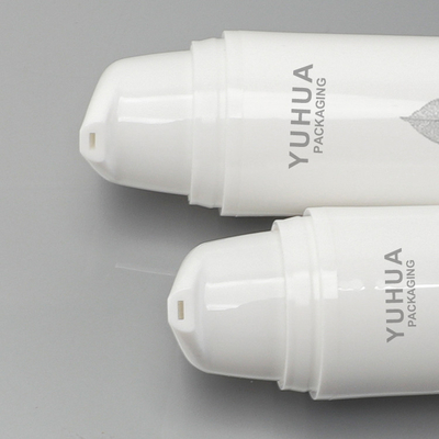 注文のプラスチック包装は15ml 30ml 50mlの白く空気のないびんをびん詰めにする