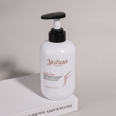 500ml 円形 PET 化粧品ボトル リサイクル可能な材料で作られ,化粧品の持続可能なパッケージングイニシアチブをサポート