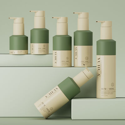 コンパクトとプラスチックスプレーボトル 完璧 化粧水 クリーム ヘアセラムとオイル 安全なスクリューキャップを閉める