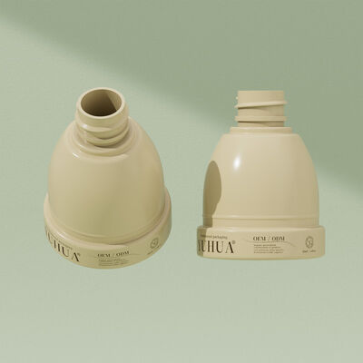 コンパクトとプラスチックスプレーボトル 完璧 化粧水 クリーム ヘアセラムとオイル 安全なスクリューキャップを閉める