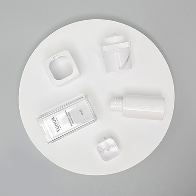 ペット ポンプを搭載するプラスチック円形の二重壁のびん透明な15ml 30ml 50ml
