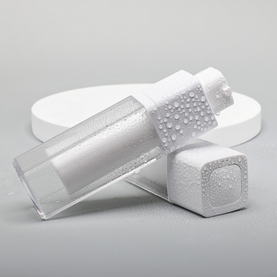 透明で空気のないプラスチック包装は15ml 30ml 50mlをびん詰めにする