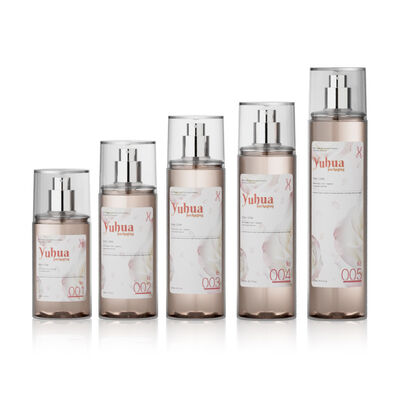 シルクスクリーン印刷を施した保湿プラスチックローションボトル。シャンプー、ハンドサニタイザー、パーソナルケア製品のパッケージに最適