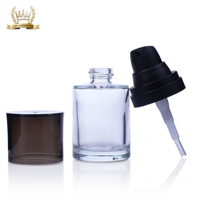 30ml黒いふたが付いている贅沢で明確な正方形の化粧品の基礎ガラス ビンのローションの血清ポンプ スプレーのびん